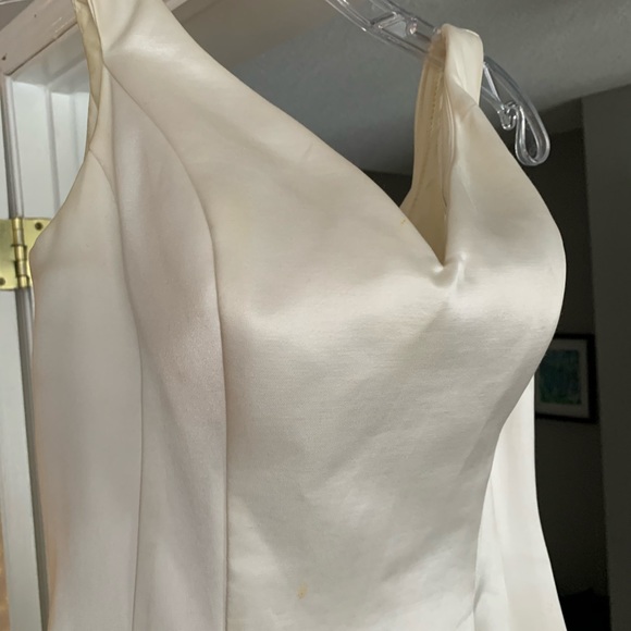 Signature by Justin Alexander Wedding Dress - Picture 4 of 7